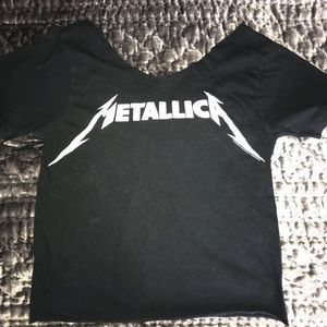 Black and white Metallica tee